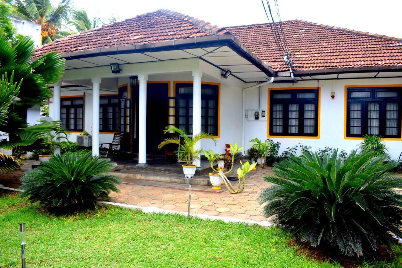 Old Park Villa 자프나 외부 사진
