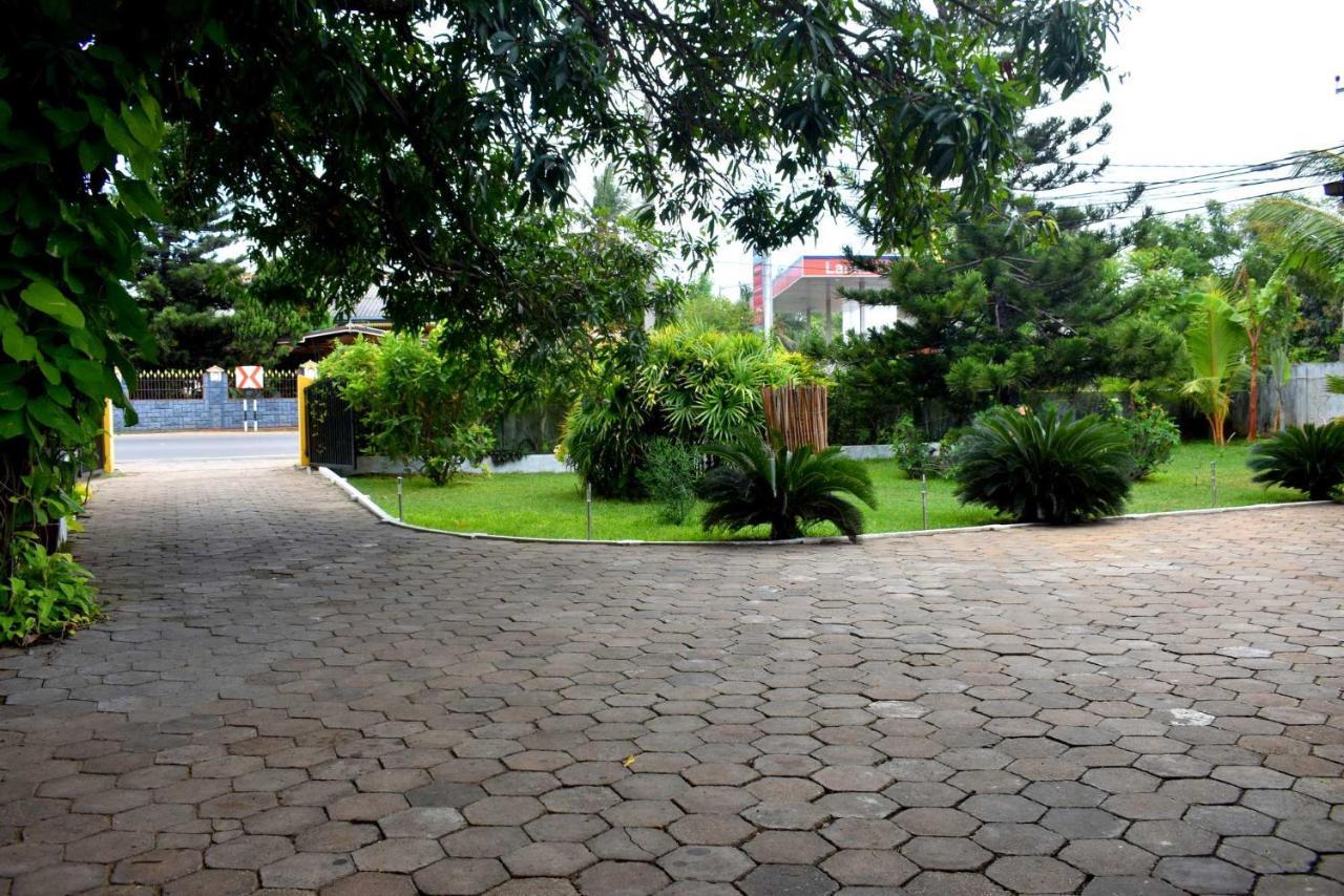 Old Park Villa 자프나 외부 사진